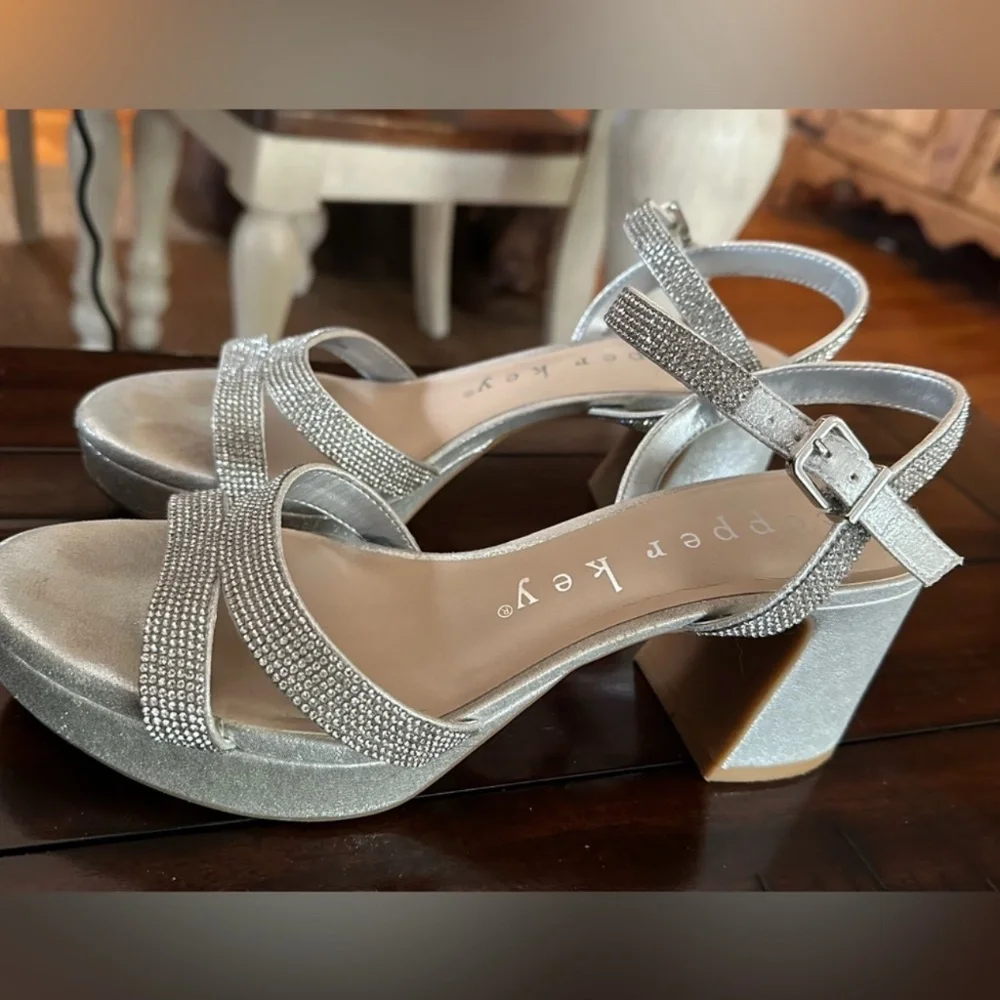 Copper key heels - Picture 1 of 3
